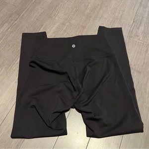 Lululemon Wunder Train 25in inseam in black